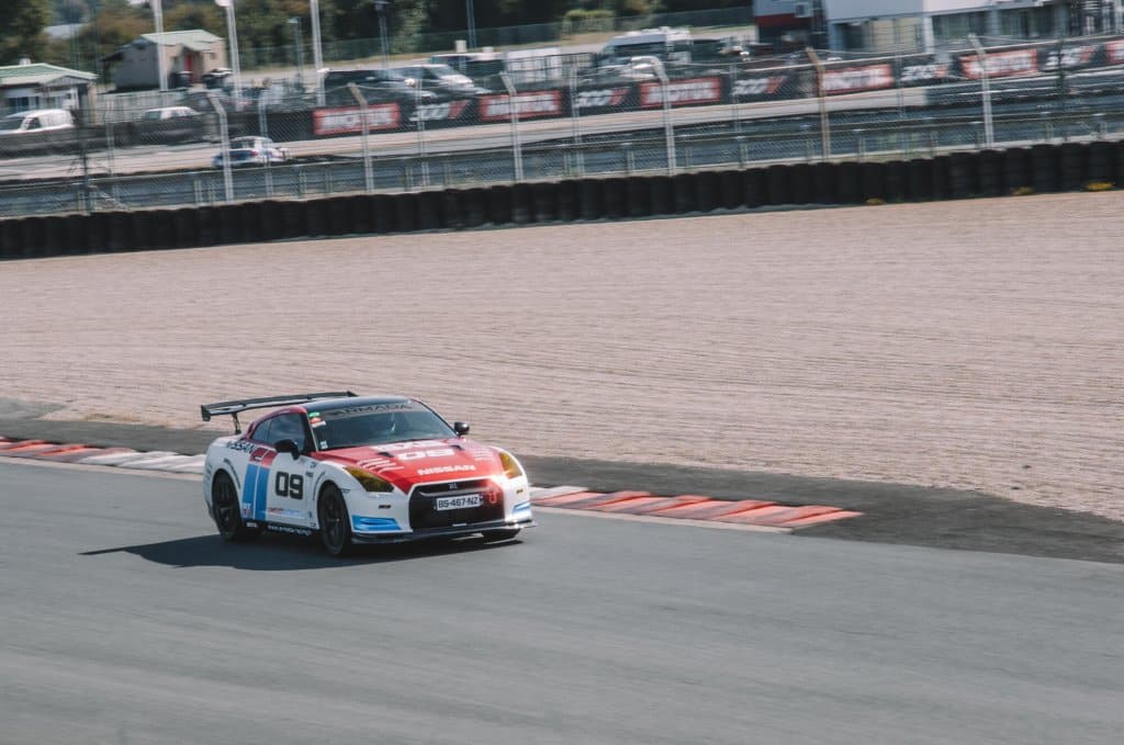 Armada Racing trackday baptemes sensations location voitures sportives limoges