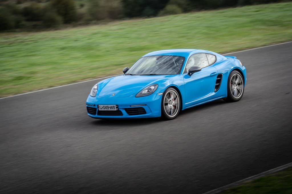 Armada Racing Porsche 718 Cayman S bleu en covering