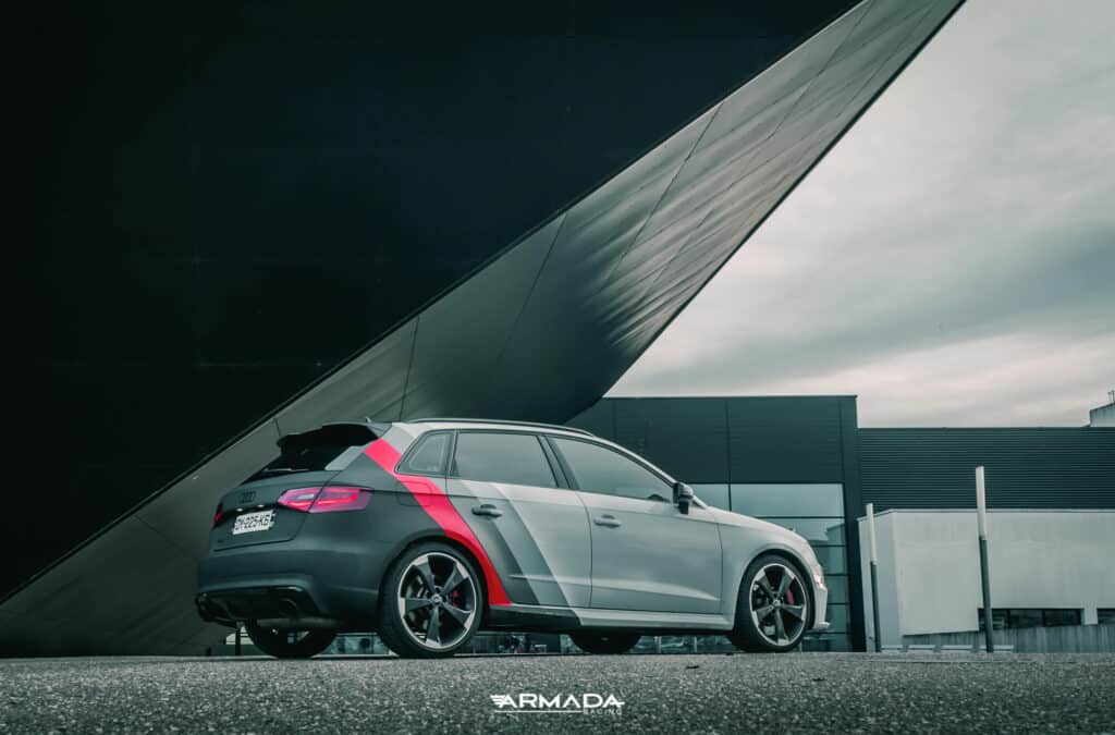 Covering mat sur une Audi RS3 par Armada Racing