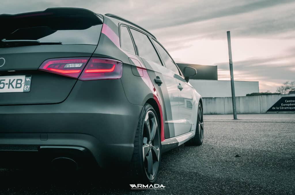 Covering mat sur une Audi RS3 par Armada Racing