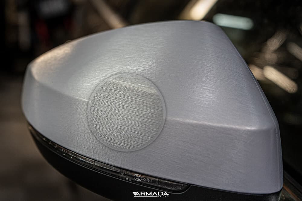 Pose de covering alu brossé texturé par Armada Racing