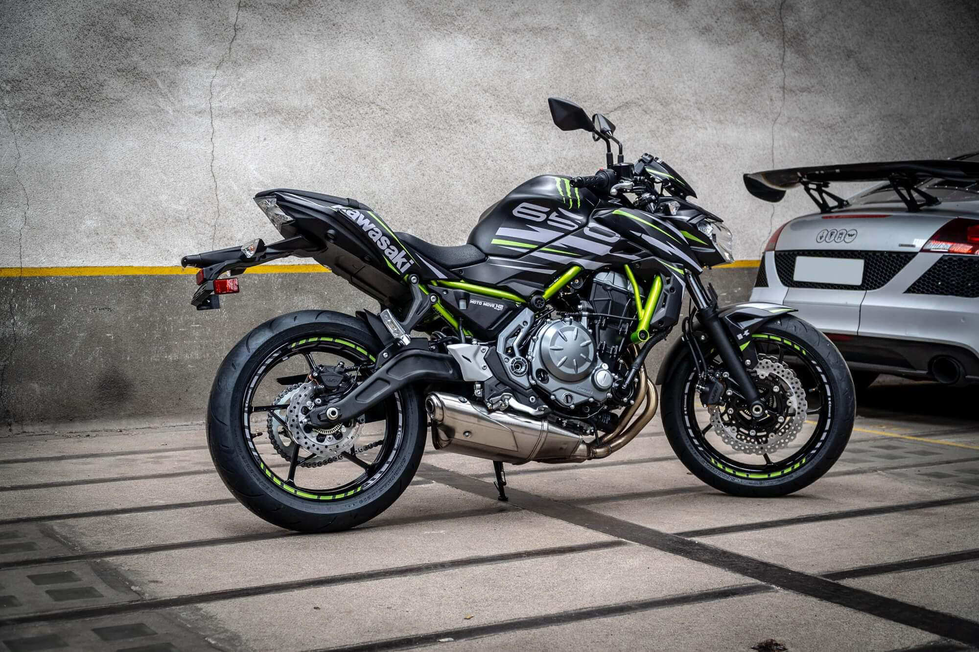 kit déco monster energy Kawasaki Z650 moto move limoges